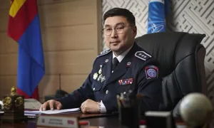 ЭКОЛОГИЙН ЦАГДААГИЙН АЛБАНЫ ДАРГА Б.ОЮУТБОЛДЫГ ҮҮРЭГТ АЖЛААС НЬ ЧӨЛӨӨЛЖЭЭ